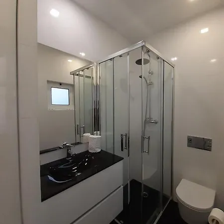 Cozy New In Arroios Apartment Lissabon